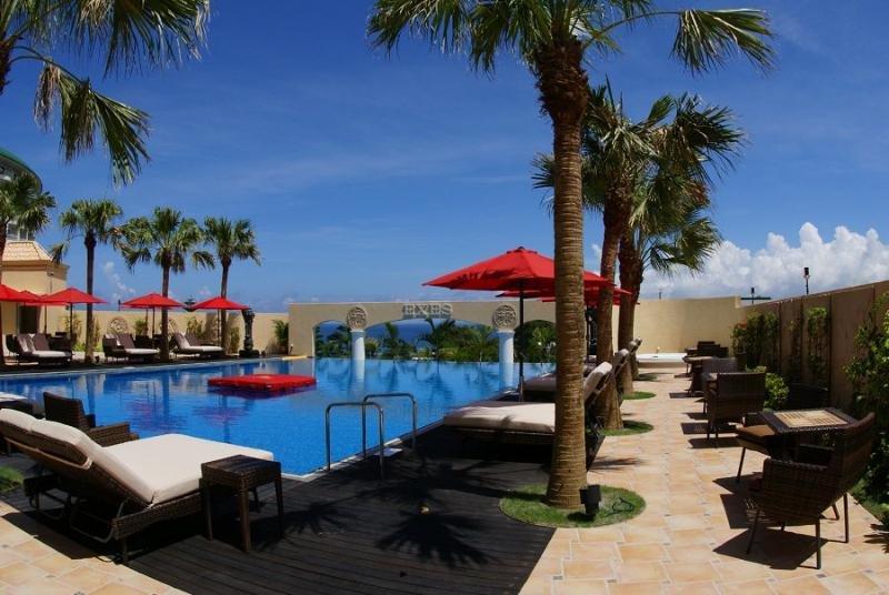 โอกินาว่า คาริยูชิ รีสอร์ต เอ็กเซส ออนนะ Hotel ภายนอก รูปภาพ