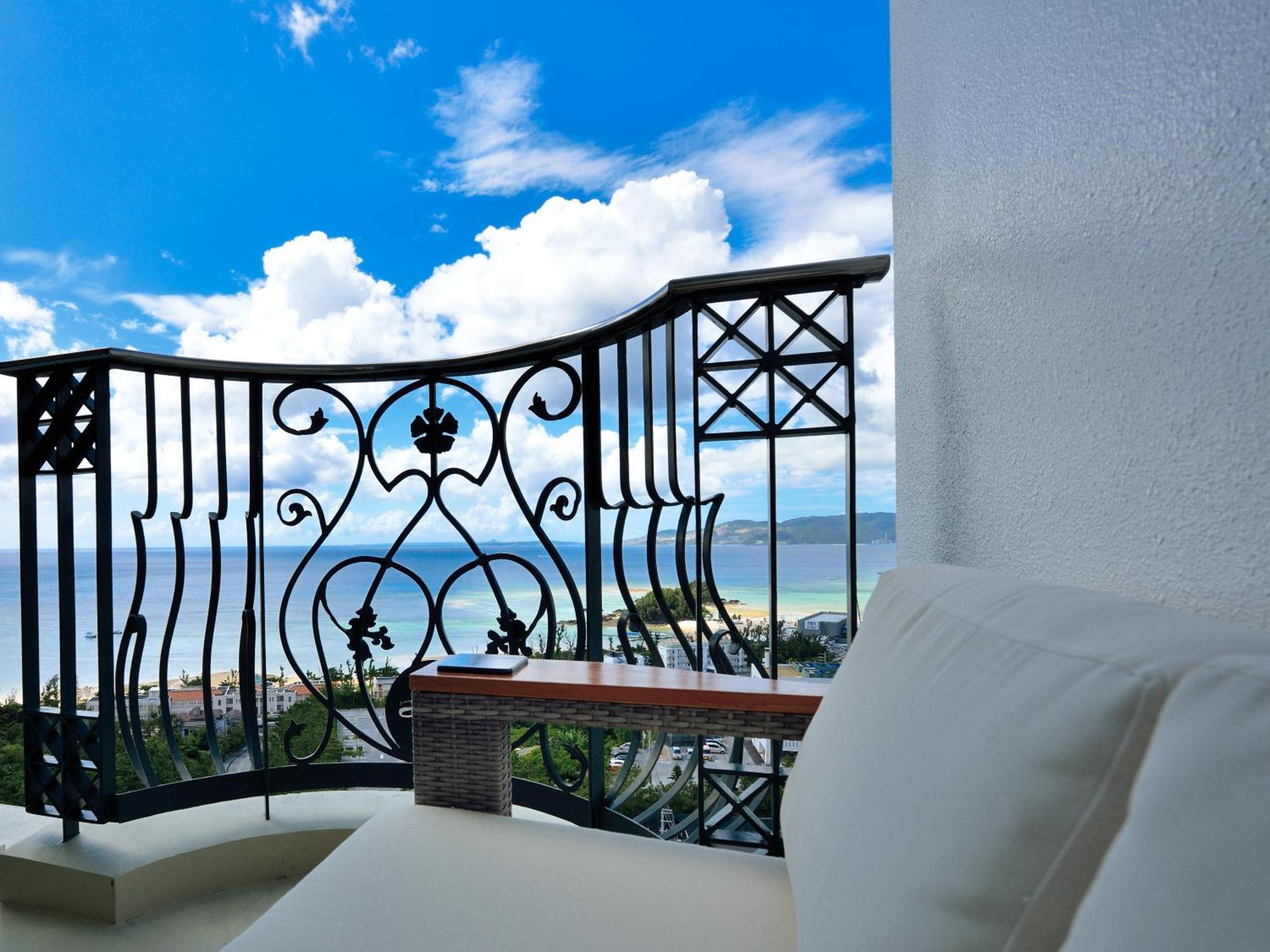 โอกินาว่า คาริยูชิ รีสอร์ต เอ็กเซส ออนนะ Hotel ภายนอก รูปภาพ